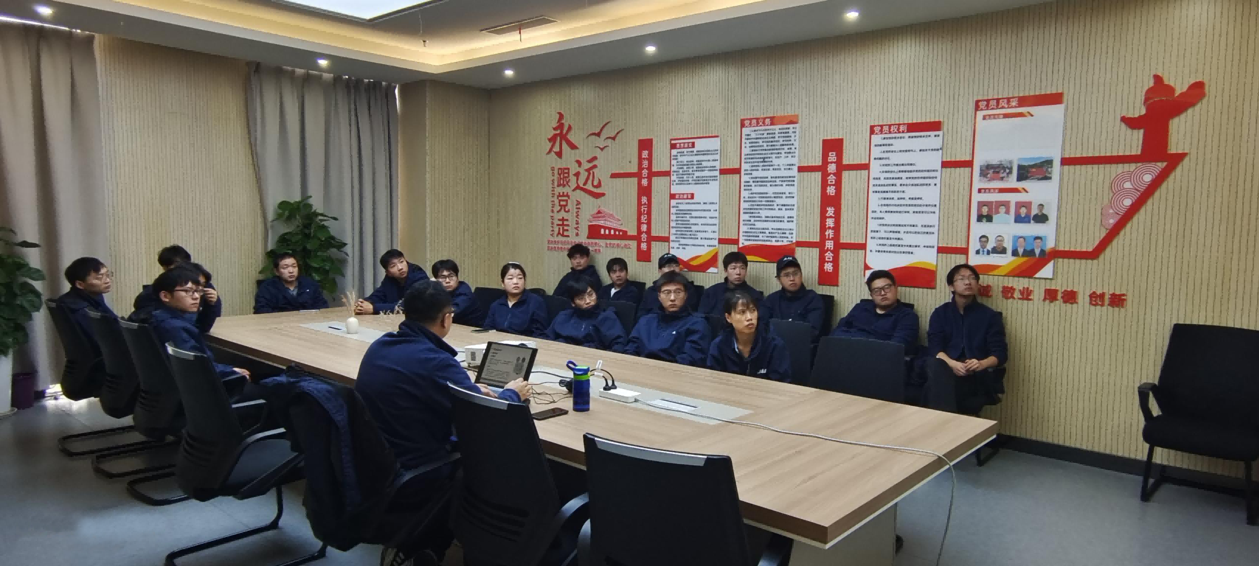 全民消防 生命至上│凯时尊龙人生就是博电子组织开展消防安全和救护专项培训